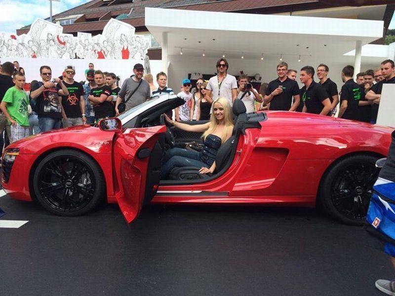 Кэти Шмиц вышла замуж за Рихарда Люнгера, модель вышла замуж за 81-летнего старика, Рихард Люгнер женился на Кэти Шмиц