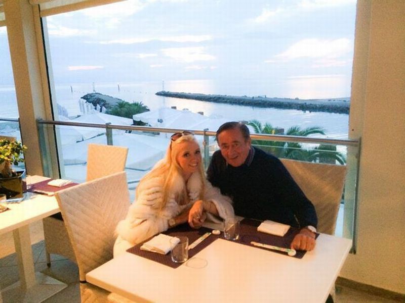 Кэти Шмиц вышла замуж за Рихарда Люнгера, модель вышла замуж за 81-летнего старика, Рихард Люгнер женился на Кэти Шмиц