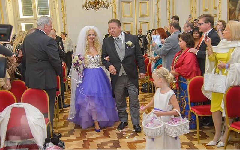 Кэти Шмиц вышла замуж за Рихарда Люнгера, модель вышла замуж за 81-летнего старика, Рихард Люгнер женился на Кэти Шмиц