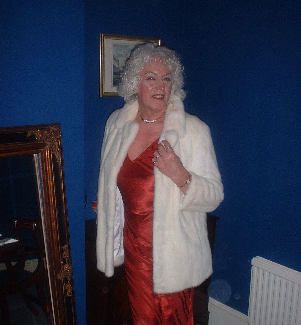  Джеймс Роуз, James Rose, мужчина сменил пол в 81 год, решил сменить пол 81 год, превратился в женщину 81 год