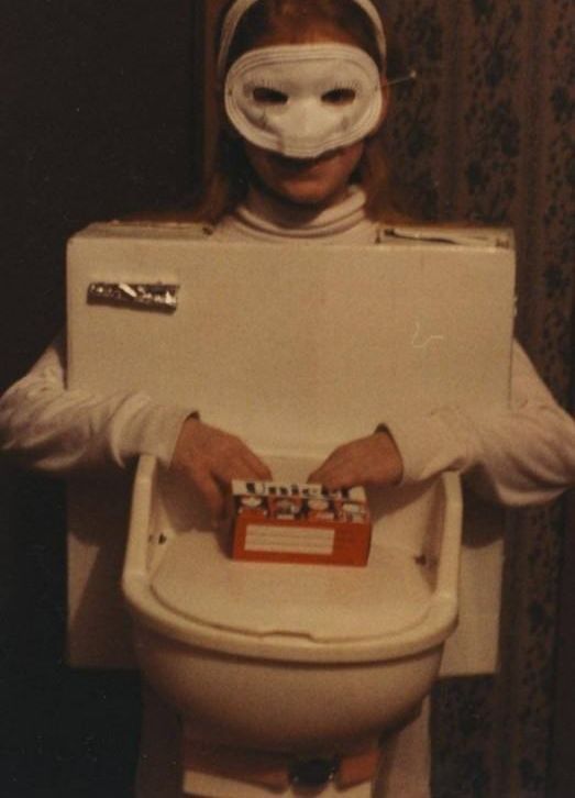 Самые дурацкие и пугающие костюмы на Хэллоуин для детей, сделанные руками родителей детские костюмы на хэллоуин, костюмы на хэллоуин сделанные руками родителей, самодельные костюмы на хэллоуин