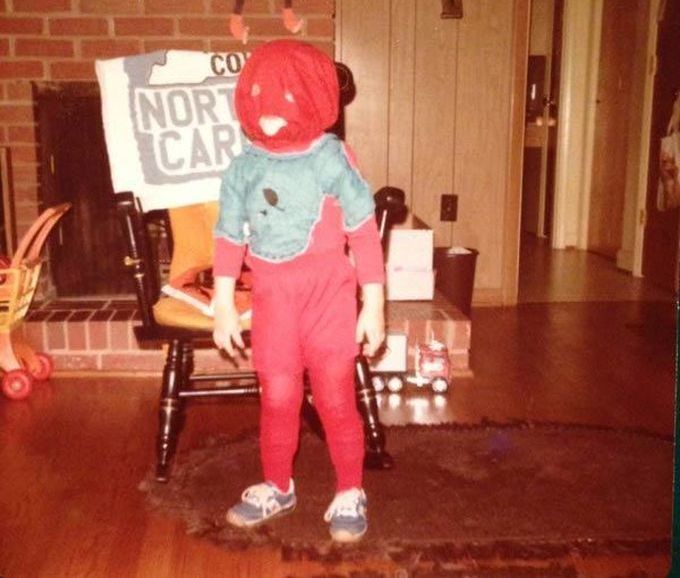 Самые дурацкие и пугающие костюмы на Хэллоуин для детей, сделанные руками родителей детские костюмы на хэллоуин, костюмы на хэллоуин сделанные руками родителей, самодельные костюмы на хэллоуин