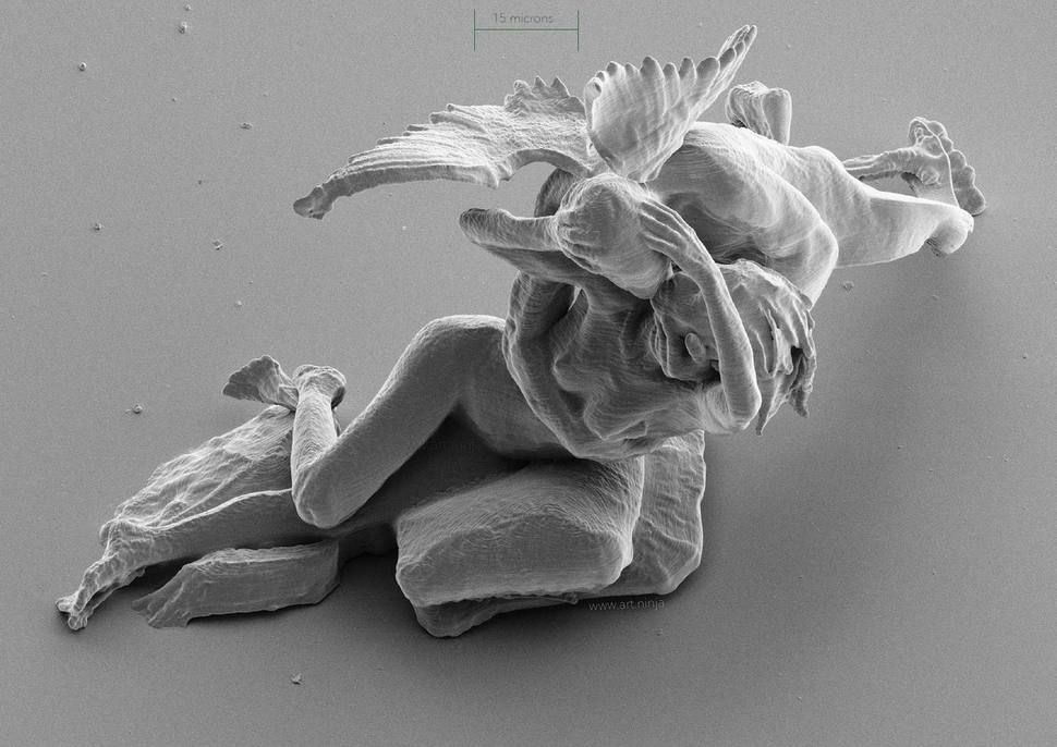 наноскульптуры, скульптуры меньше человеческого волоса, Джонти Гурвиц, Jonty Hurwitz, многофотонная литография