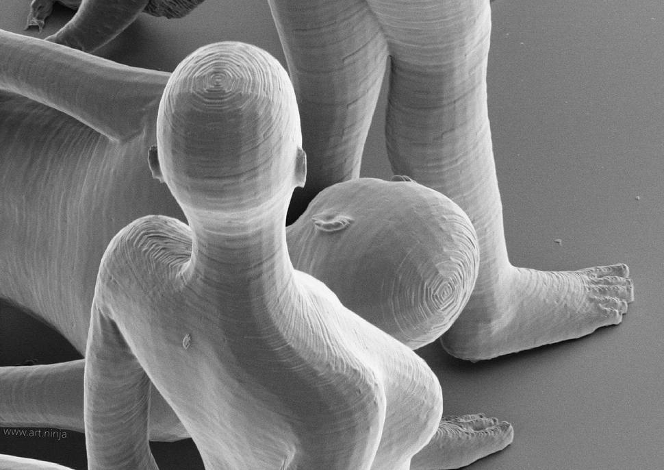 наноскульптуры, скульптуры меньше человеческого волоса, Джонти Гурвиц, Jonty Hurwitz, многофотонная литография