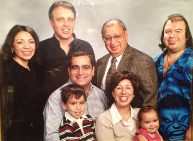 Провальные рождественские фотографии,  Awkward Family Christmas