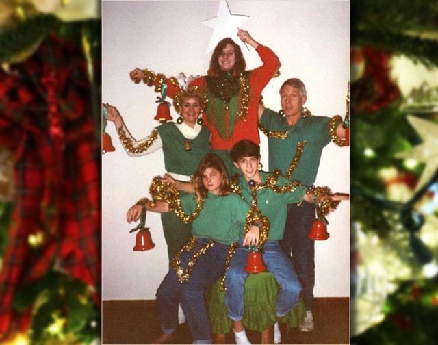 Провальные рождественские фотографии,  Awkward Family Christmas