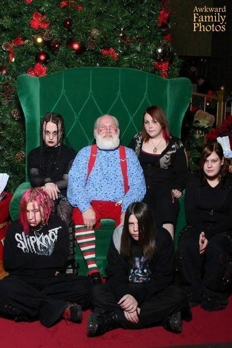 Провальные рождественские фотографии,  Awkward Family Christmas