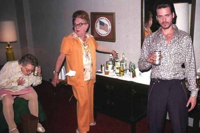 Бодрые старички идут в отрыв Бодрые старички, страость, смешное, в отрыв