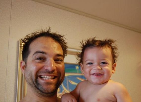 А сынок то - весь в отца! Смешные фотографии пап со своими маленькими копиями Смешные фотографии, папы, сыновья, дети, маленькиме копии