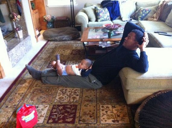 А сынок то - весь в отца! Смешные фотографии пап со своими маленькими копиями Смешные фотографии, папы, сыновья, дети, маленькиме копии