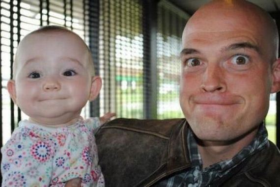 А сынок то - весь в отца! Смешные фотографии пап со своими маленькими копиями Смешные фотографии, папы, сыновья, дети, маленькиме копии