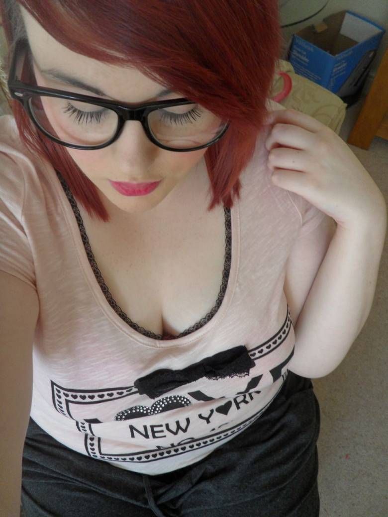 Толстая девушка, спрятала лишний вес фото,рискованные интернет знакомства, осторожным знакомства интернет,