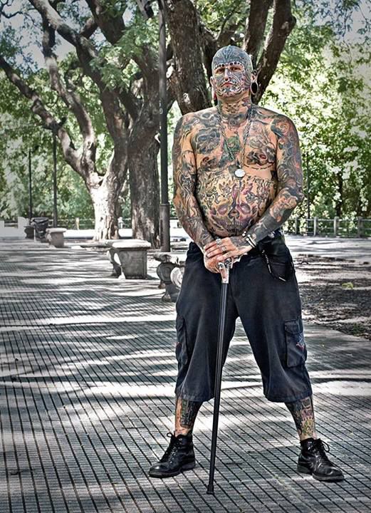 Необычная супружеская пара, которая через чур увлеклась модификациями Пара увлекающаяся модификациями, Габриэла Перальта, Виктор Перальта