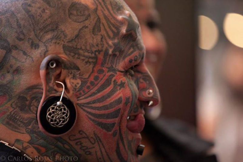 Необычная супружеская пара, которая через чур увлеклась модификациями Пара увлекающаяся модификациями, Габриэла Перальта, Виктор Перальта