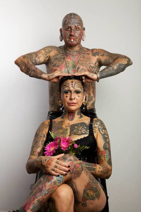 Необычная супружеская пара, которая через чур увлеклась модификациями Пара увлекающаяся модификациями, Габриэла Перальта, Виктор Перальта