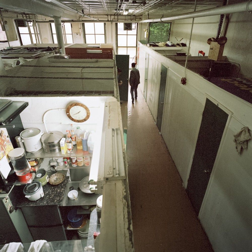 Жизнь китайских иммигрантов. фотограф Энни Лин, Annie Ling, проект A Floating Population