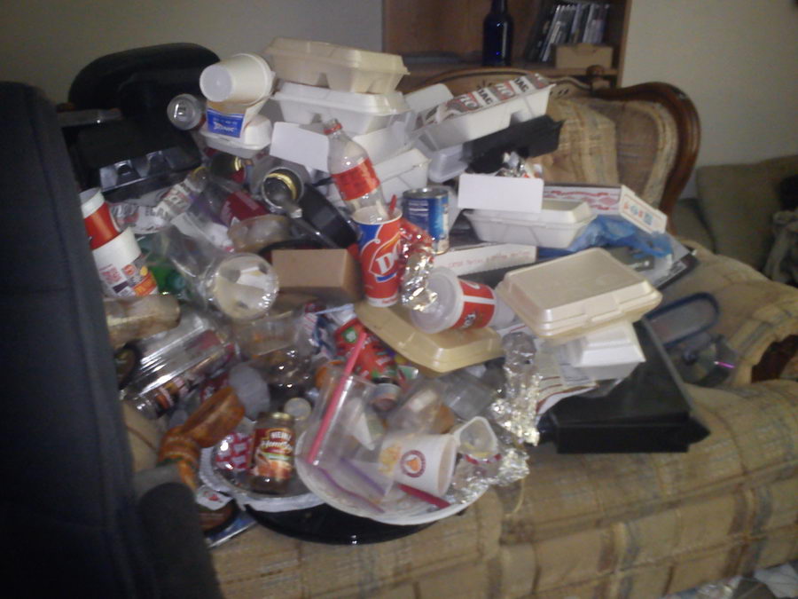 сосед не убирался в комнате, комната геймера, комната горы мусора