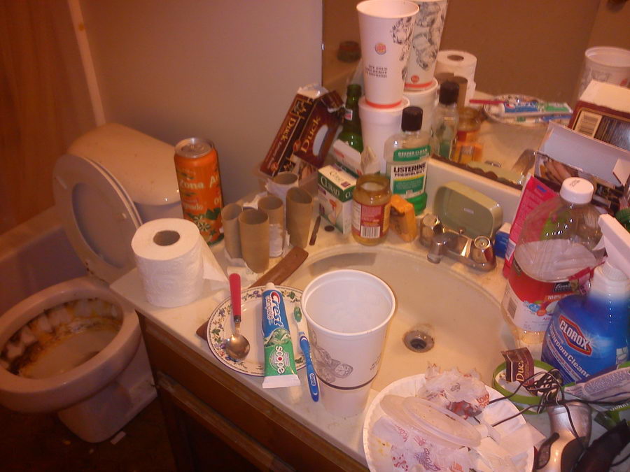 сосед не убирался в комнате, комната геймера, комната горы мусора