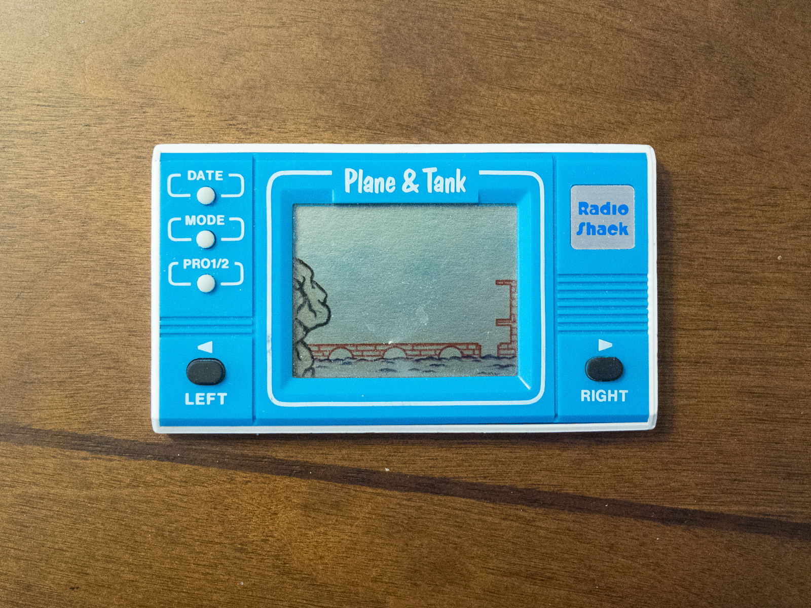 капсула времени маленького мальчика, капсула времени 1993 года запечатанная мальчиком, что лежит внутри капсулы времени