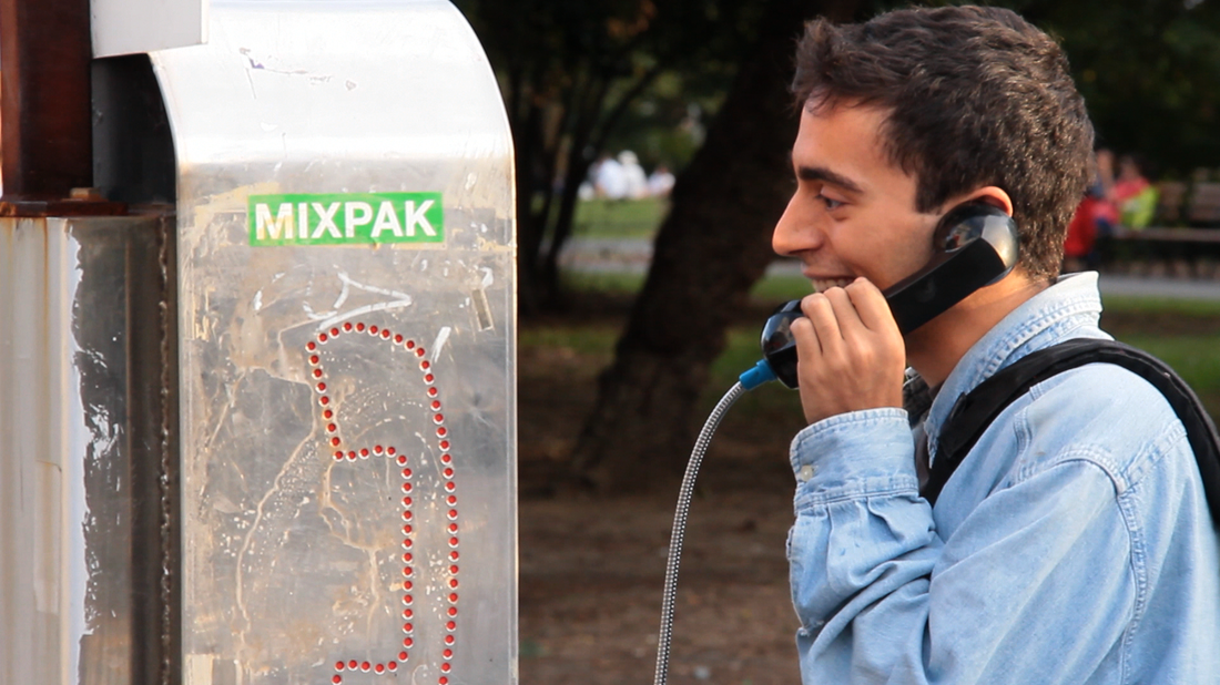 позвони тому кого любишь, таксофон звонить любишь, таксофон в Нью-Йорке акция, Call Someone You Love, Мэтт Адамс, Matt Adams