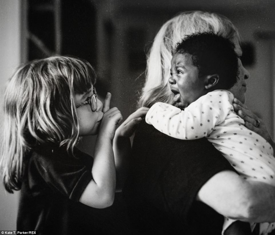 Усыновление ребенка, усыновили негритенка Сэма, фотограф Кейт Паркер, Kate Parker