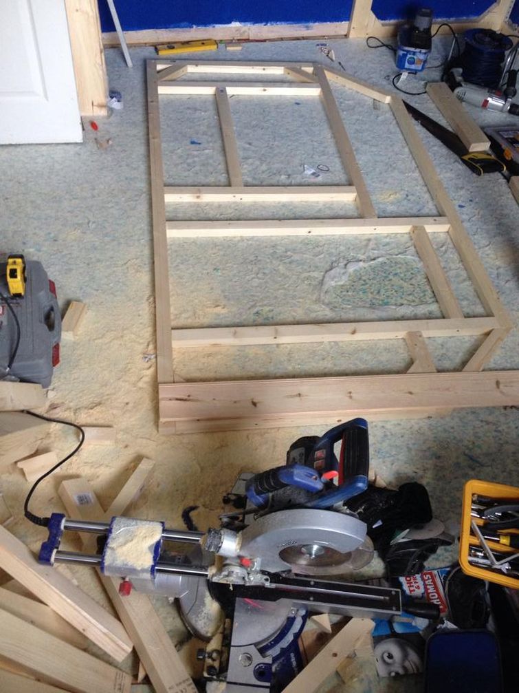 домик на дереве в доме,  остроил домик на дереве в комнате