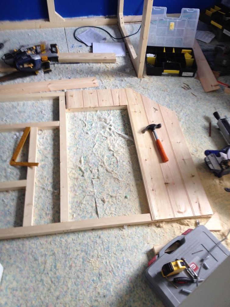 домик на дереве в доме,  остроил домик на дереве в комнате