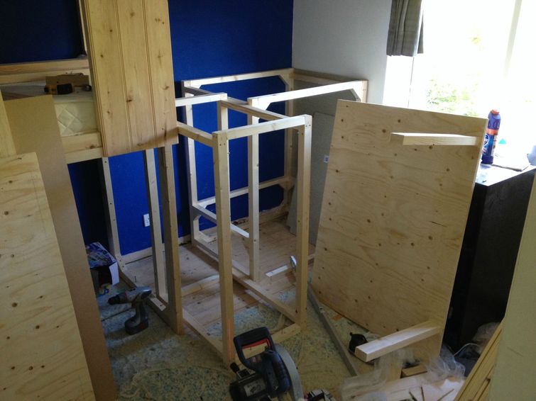 домик на дереве в доме,  остроил домик на дереве в комнате