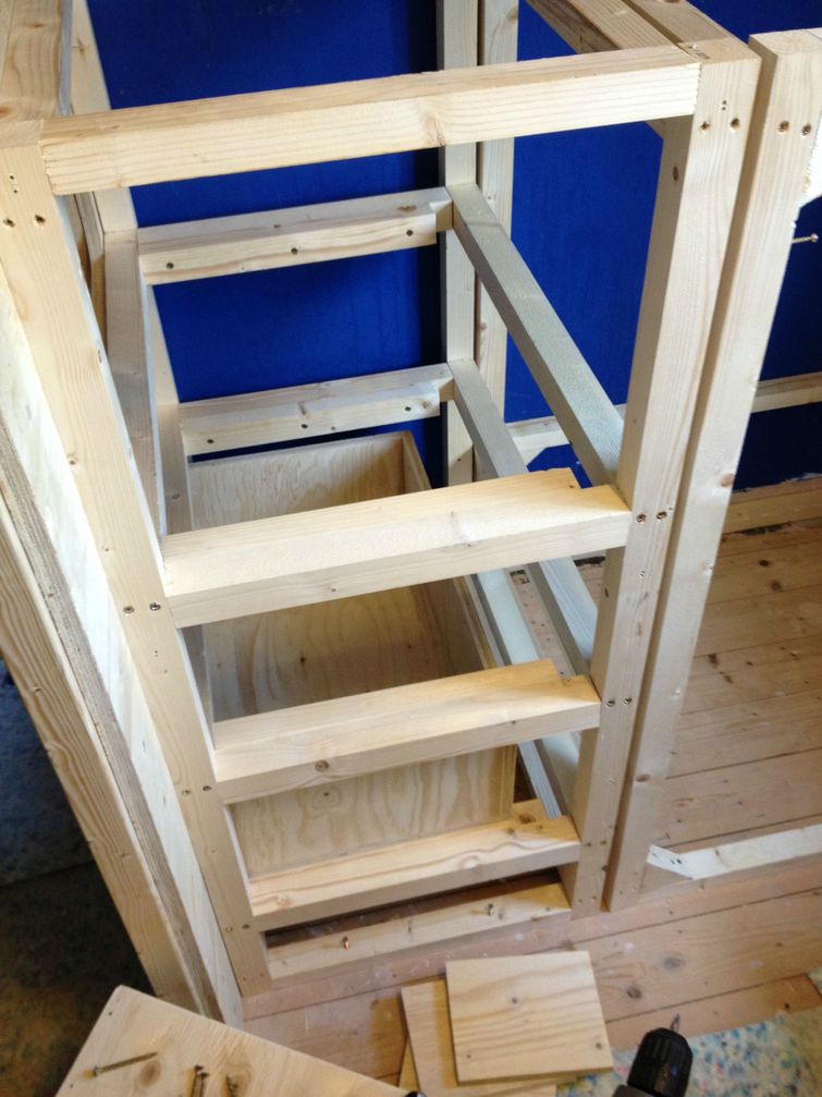 домик на дереве в доме,  остроил домик на дереве в комнате