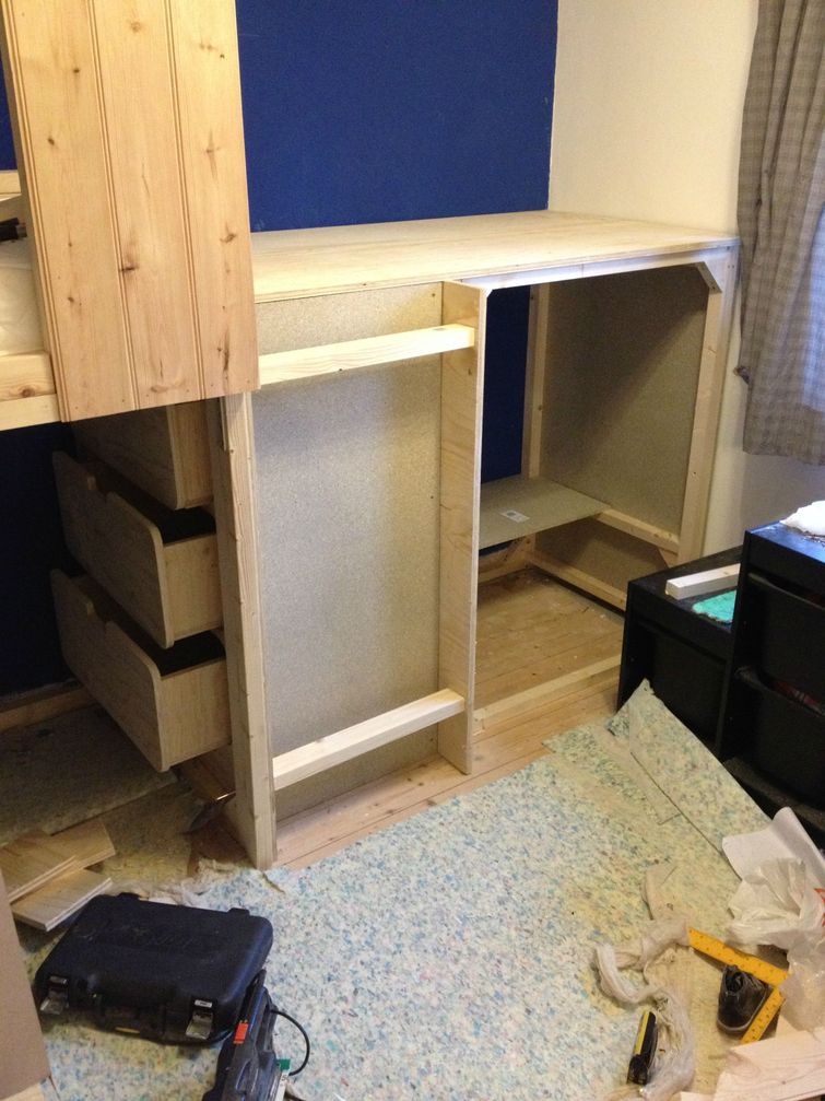 домик на дереве в доме,  остроил домик на дереве в комнате