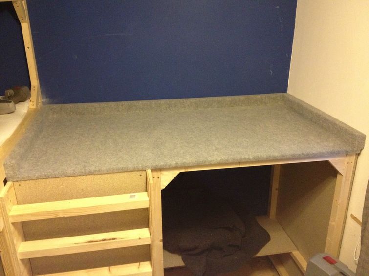 домик на дереве в доме,  остроил домик на дереве в комнате