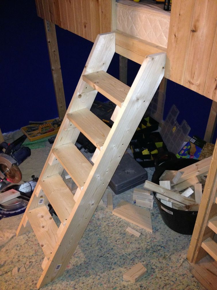 домик на дереве в доме,  остроил домик на дереве в комнате