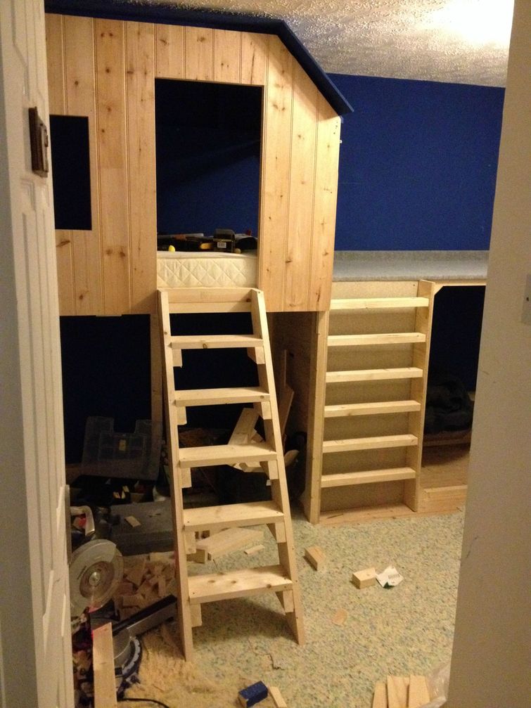 домик на дереве в доме,  остроил домик на дереве в комнате