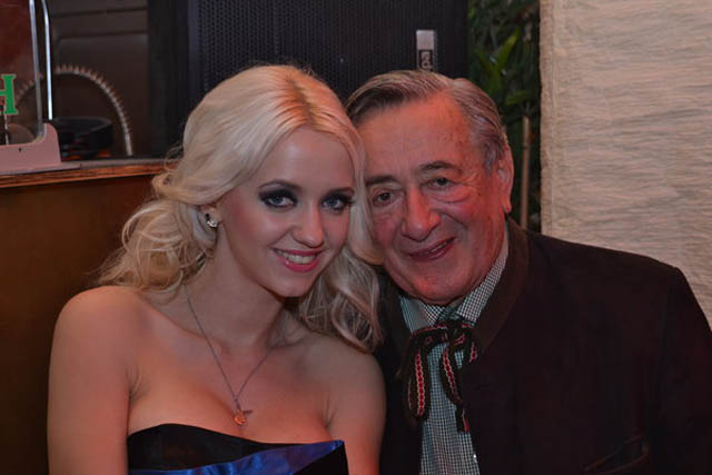 Кэти Шмиц вышла замуж за Рихарда Люнгера, модель вышла замуж за 81-летнего старика, Рихард Люгнер женился на Кэти Шмиц