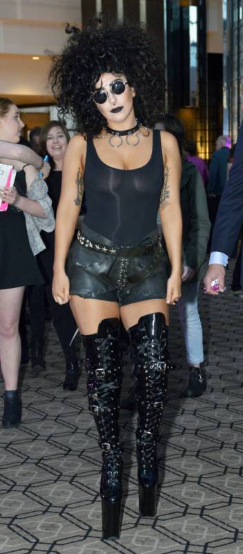 странные наряды звёзд, нелепые безвкусные наряды знаменитостей