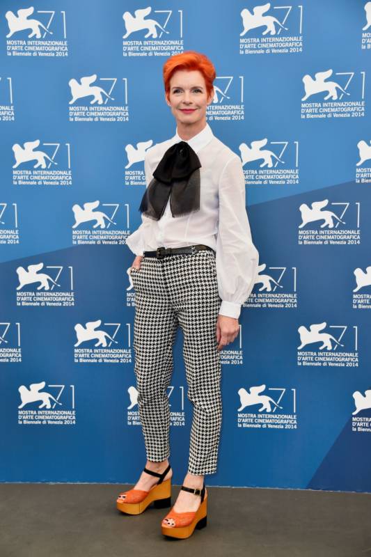 странные наряды звёзд, нелепые безвкусные наряды знаменитостей