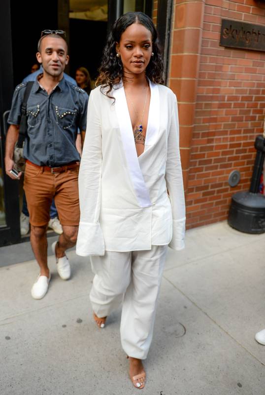 странные наряды звёзд, нелепые безвкусные наряды знаменитостей