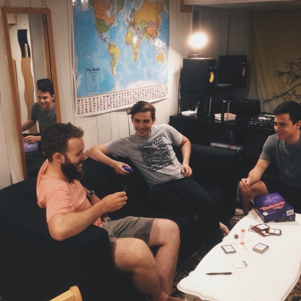 взрослая версия где же Уолдо, сможете ли вы найти