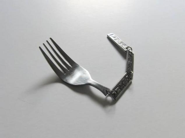 Проект The Uncomfortable, проект Неудобно, дизайнер Катерина Кампрани, Katerina Kamprani, неудобный дизайн