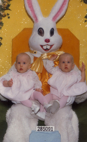 страшные пасхальные кролики зайцы, жуткий пасхальный кролик, пасха