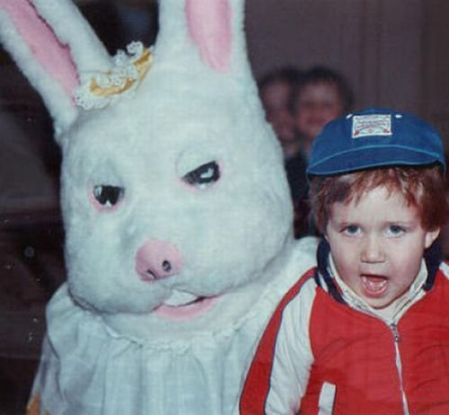 страшные пасхальные кролики зайцы, жуткий пасхальный кролик, пасха