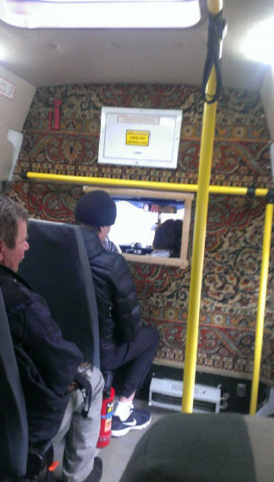 любовь России к коврам, фото на фоне ковра, подборка