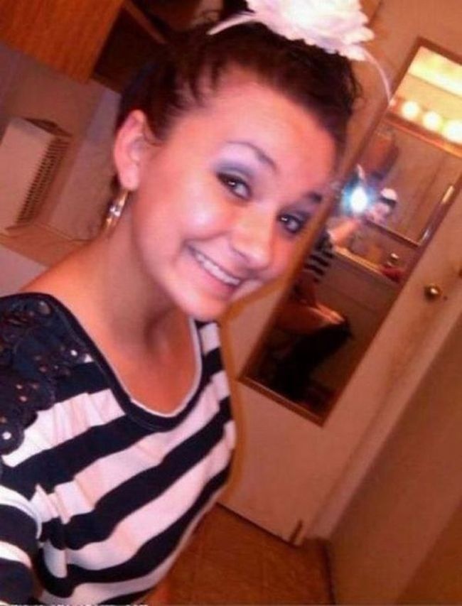 глупые нелепые селфи, тупые самострелы 