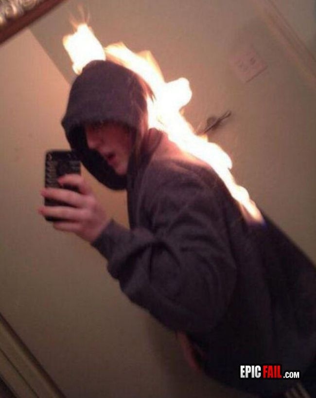 глупые нелепые селфи, тупые самострелы 