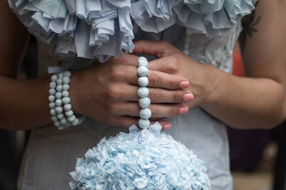 10th annual toilet paper wedding dress contest, платья из туалетной бумаги, свадебные платья из бумаги