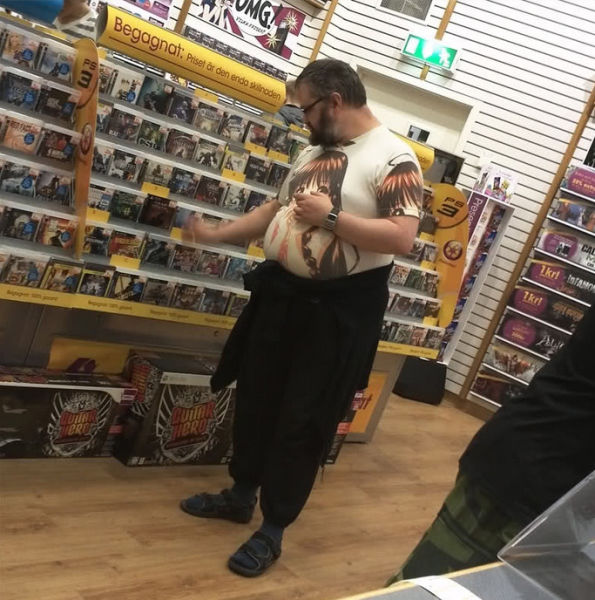 Горе-модники на улицах города, фрики