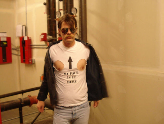 Горе-модники на улицах города, фрики