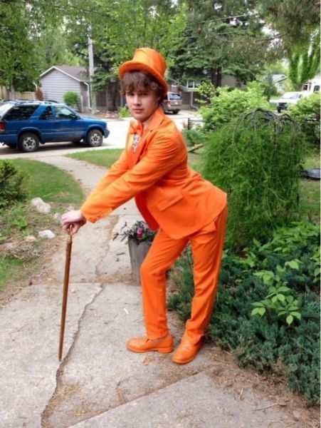 Горе-модники на улицах города, фрики