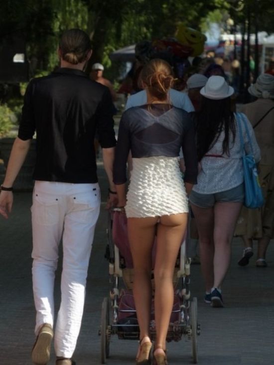 Горе-модники на улицах города, фрики