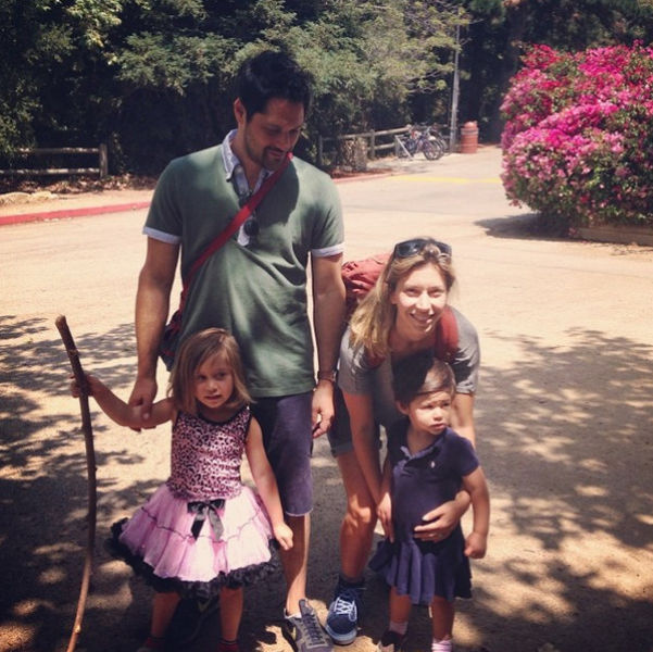 мальчик носит платья, ашер любит носить платья, seth Menachem  